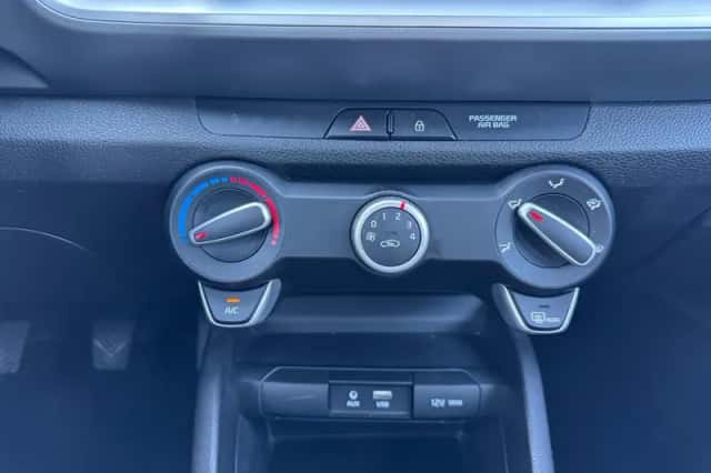 Kia Stonic (2020) thumbnail 18