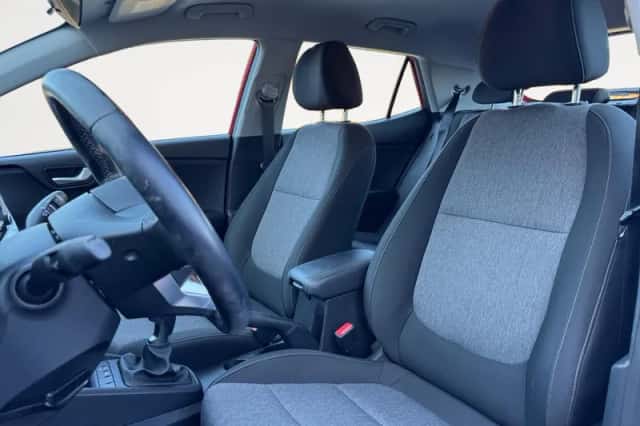 Kia Stonic (2020) thumbnail 8
