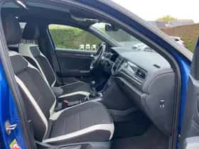 Volkswagen T-Roc (2019) thumbnail 15