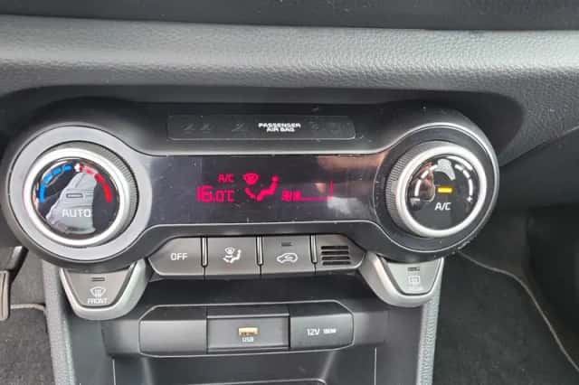 Kia Picanto (2023) thumbnail 16
