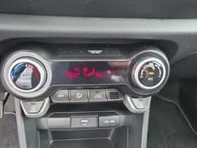 Kia Picanto (2023) thumbnail 16
