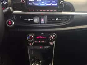 Kia Picanto (2023) thumbnail 17