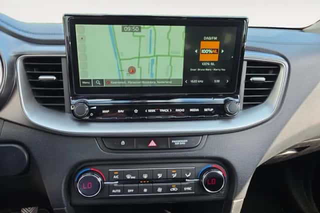 Kia Ceed Sportswagon (2020) thumbnail 17