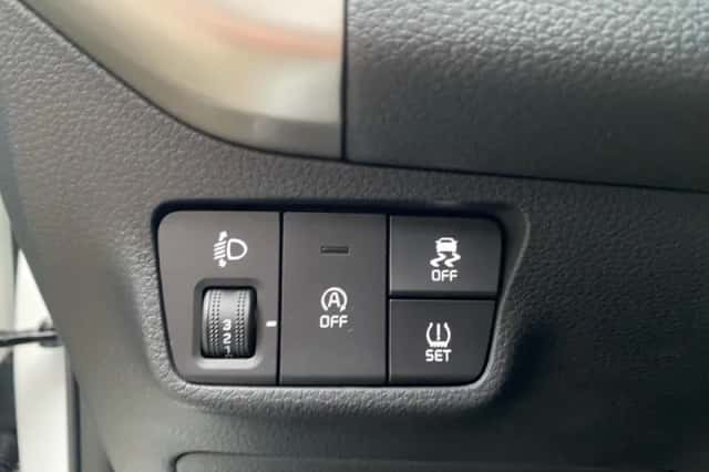 Kia Stonic (2025) thumbnail 32
