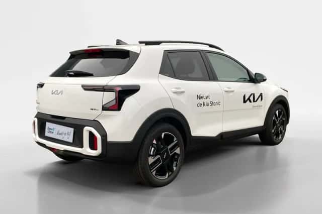 Kia Stonic (2025) thumbnail 5