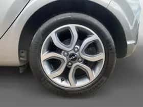 Kia Picanto (2025) thumbnail 6