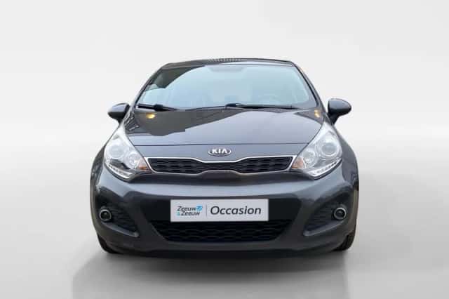 Kia Rio (2014) thumbnail 2