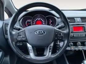 Kia Rio (2014) thumbnail 11
