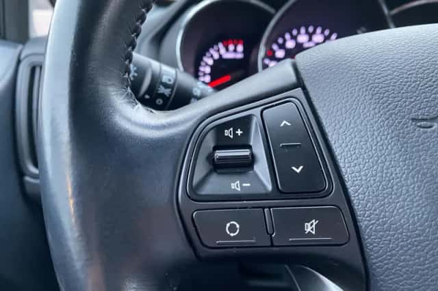 Kia Rio (2014) thumbnail 12