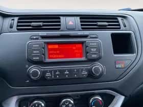 Kia Rio (2014) thumbnail 17