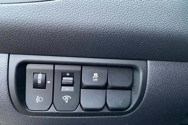 Kia Rio (2014) thumbnail 19