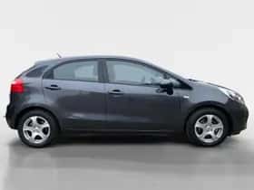 Kia Rio (2014) thumbnail 4