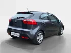 Kia Rio (2014) thumbnail 5