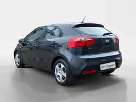 Kia Rio (2014) thumbnail 7
