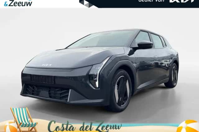 Kia EV4 (2026) thumbnail 1