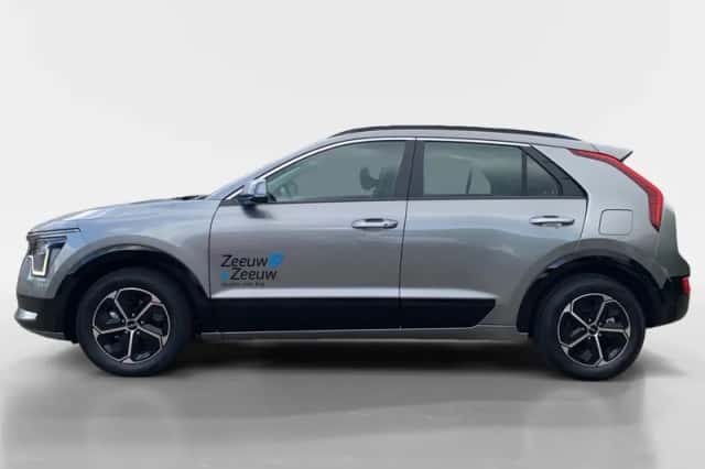 Kia Niro (2025) thumbnail 2