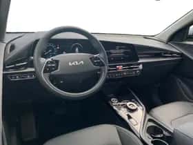 Kia Niro (2025) thumbnail 11
