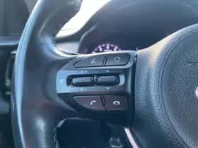 Kia Stonic (2018) thumbnail 13