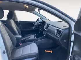 Kia Stonic (2018) thumbnail 15