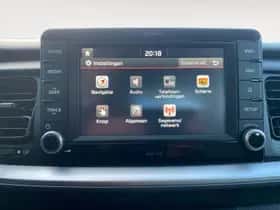 Kia Stonic (2018) thumbnail 18