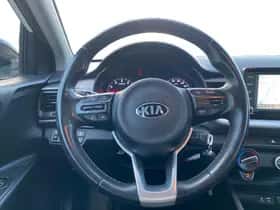 Kia Stonic (2018) thumbnail 10