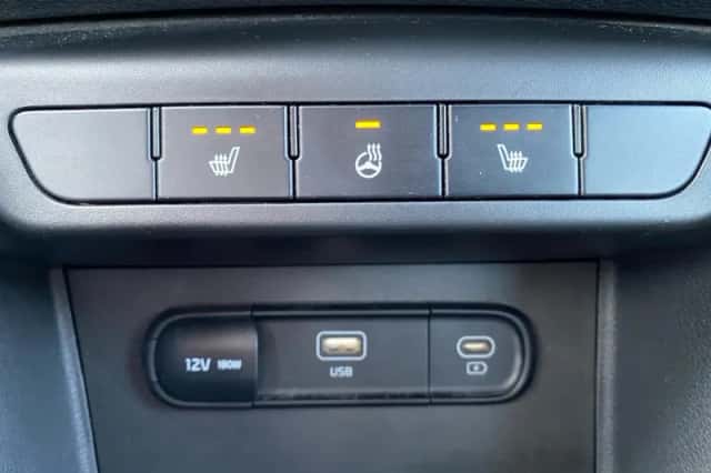 Kia Sportage (2023) thumbnail 23