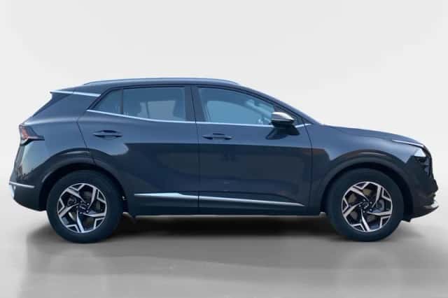 Kia Sportage (2023) thumbnail 4