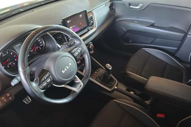 Kia Stonic (2022) thumbnail 10