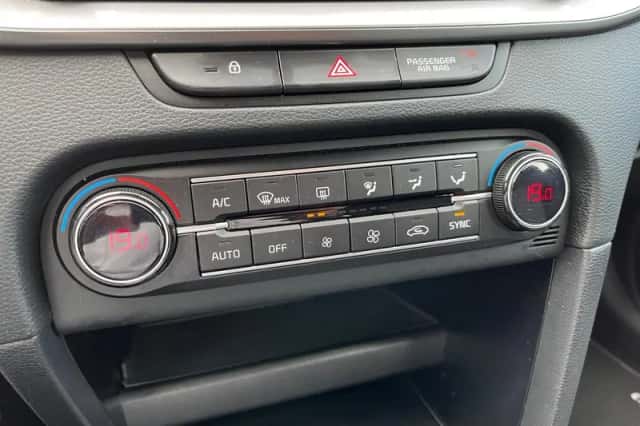 Kia Ceed (2024) thumbnail 17