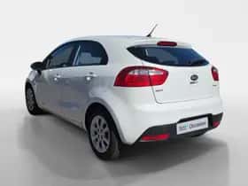 Kia Rio (2014) thumbnail 2