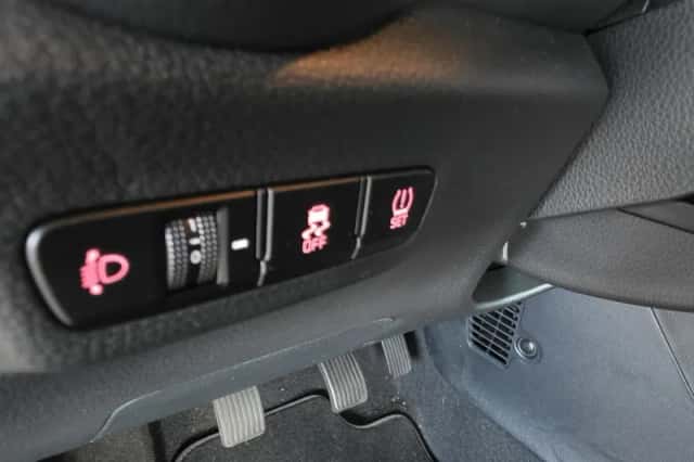 Kia Picanto (2023) thumbnail 21