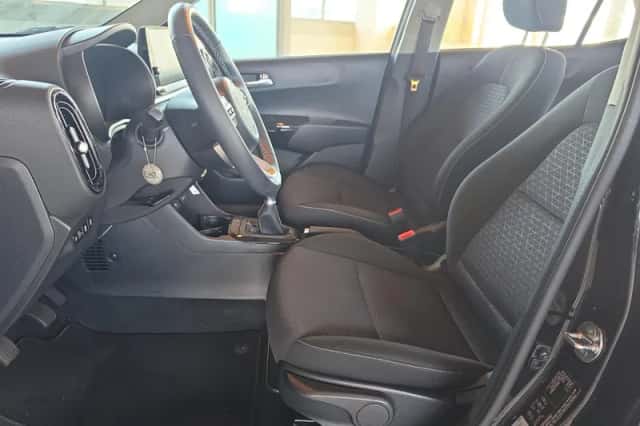 Kia Picanto (2023) thumbnail 8