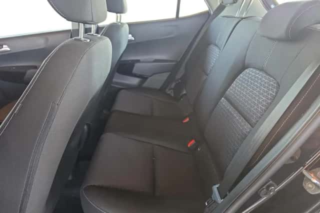 Kia Picanto (2023) thumbnail 9