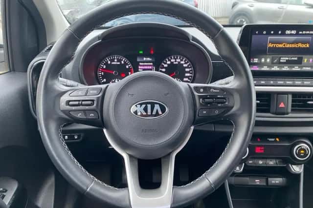 Kia Picanto (2021) thumbnail 11