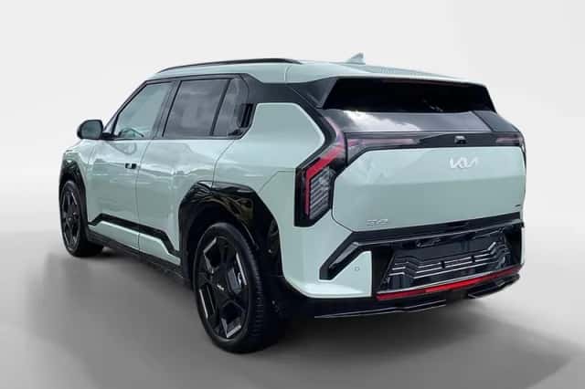 Kia EV3 (2024) thumbnail 3