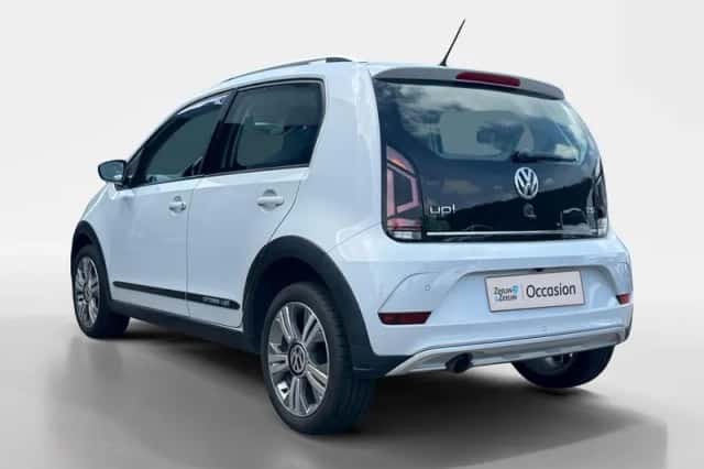 Volkswagen Up! (2017) thumbnail 2