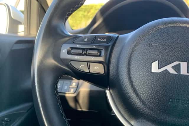Kia Stonic (2023) thumbnail 14