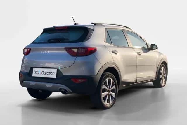 Kia Stonic (2023) thumbnail 5