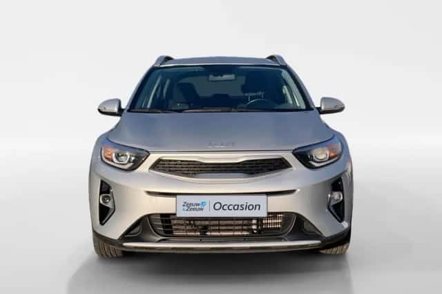 Kia Stonic (2023) thumbnail 8