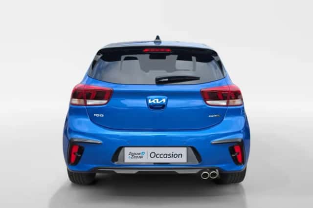 Kia Rio (2022) thumbnail 3