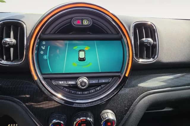 MINI Countryman (2018) thumbnail 17