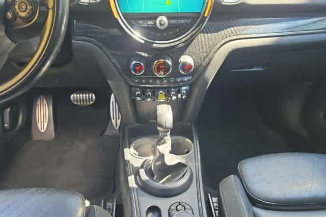 MINI Countryman (2018) thumbnail 18