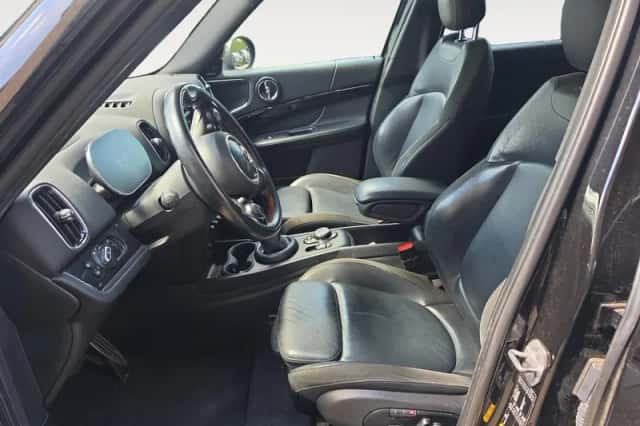 MINI Countryman (2018) thumbnail 8