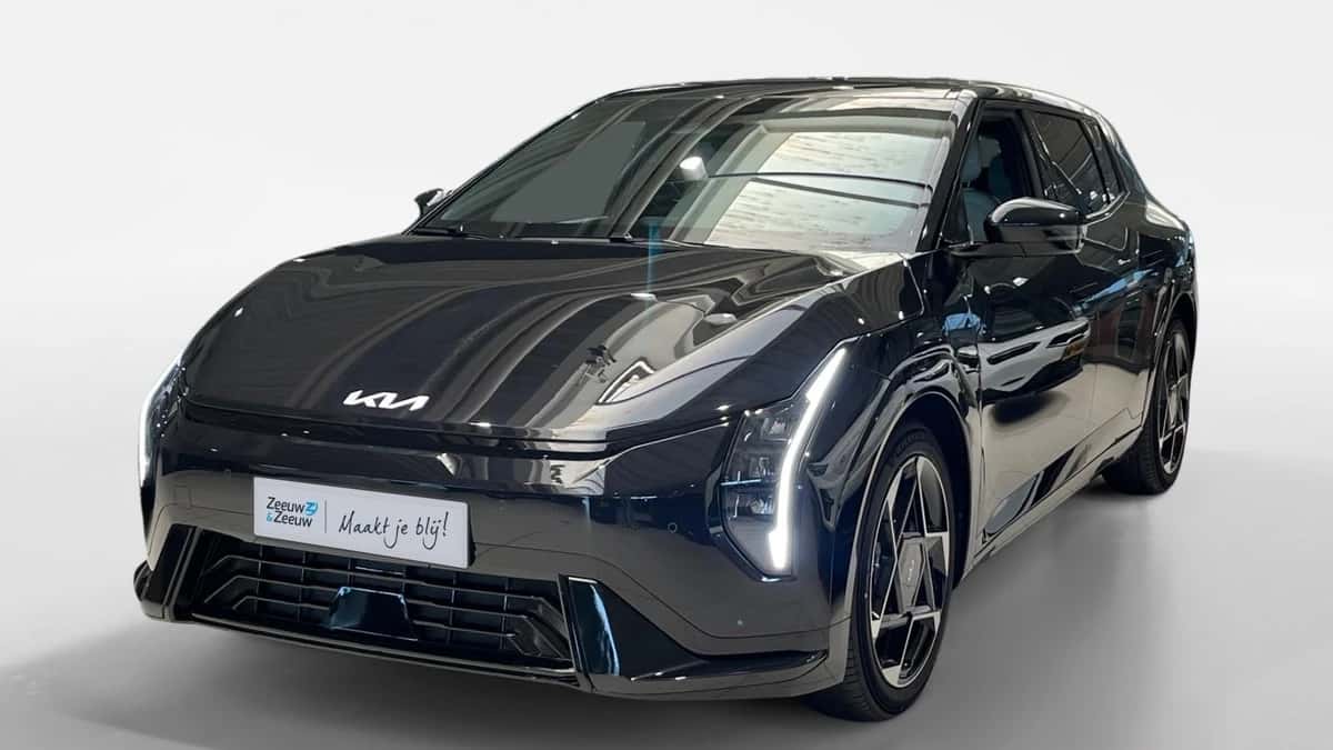 Kia EV4 (2026) — foto 1
