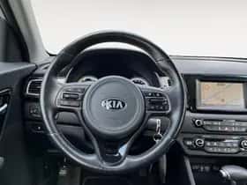 Kia Niro (2017) thumbnail 13