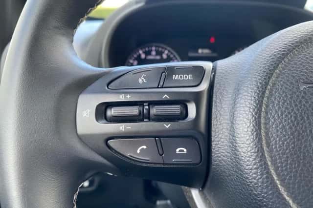 Kia Picanto (2023) thumbnail 12