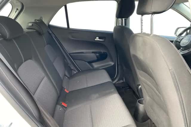 Kia Picanto (2023) thumbnail 26