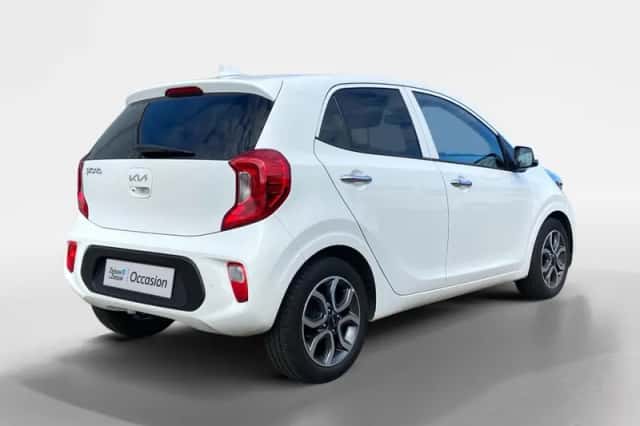 Kia Picanto (2023) thumbnail 7