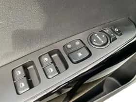 Kia Picanto (2023) thumbnail 10