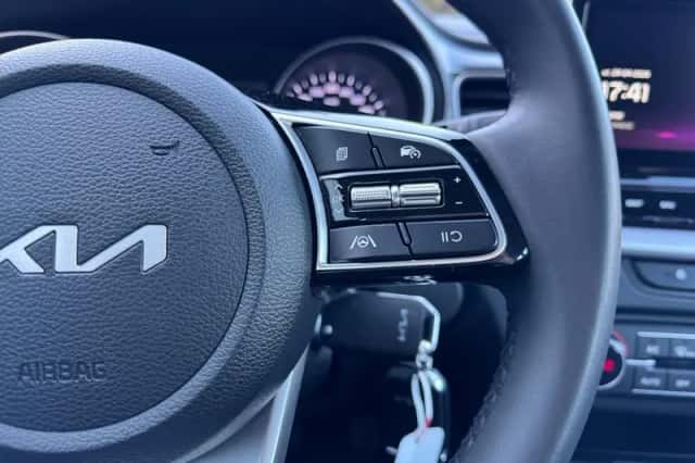 Kia Ceed Sportswagon (2025) thumbnail 14